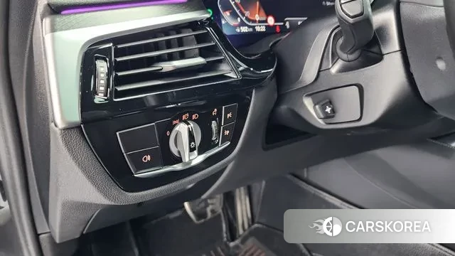 BMW 5 Series (G30) 2023 Серый из Кореи, фото 5