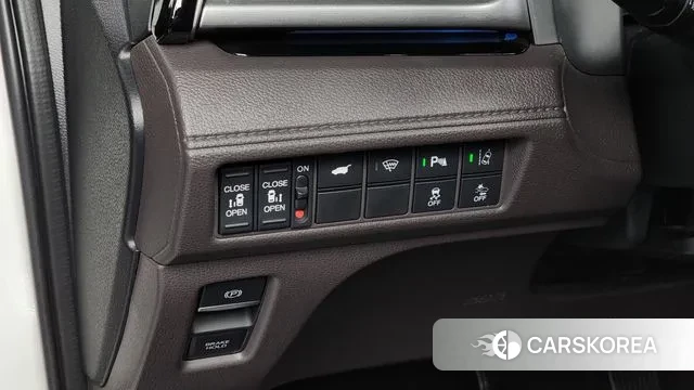 Honda Odyssey 2018 Белый из Кореи, фото 5