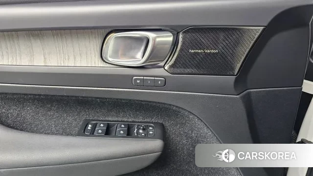 Volvo XC40 2021 Белый из Кореи, фото 5