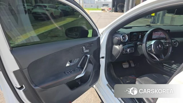 Mercedes-Benz A-Class W177 2021 Белый из Кореи, фото 5