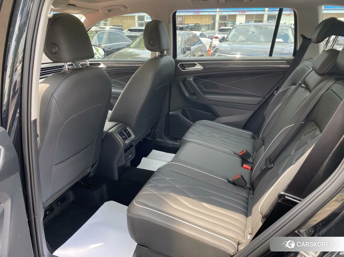 Volkswagen Tiguan L 2022 Черный из Китая, фото 5