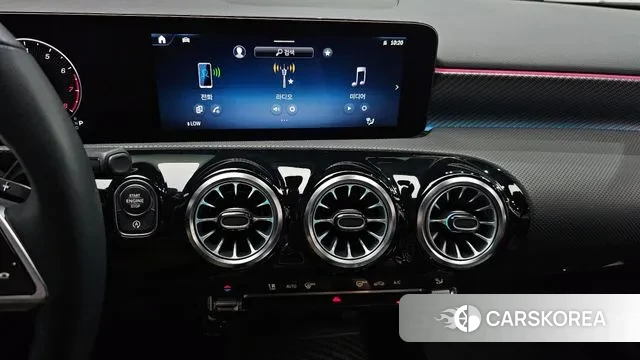 Mercedes-Benz A-Class W177 2024 Белый из Кореи, фото 5