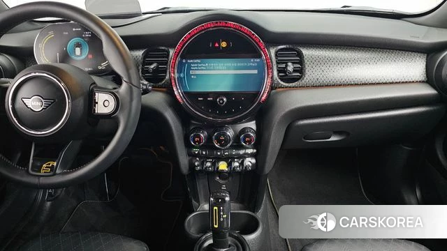 Mini Cooper Electric 2022 Цвет галактики из Кореи, фото 5