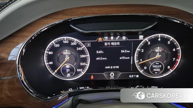 Bentley Continental GT 3rd Generation 2023 Золотой из Кореи, фото 5