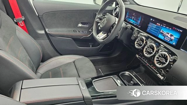 Mercedes-Benz A-Class W177 2025 Белый из Кореи, фото 5