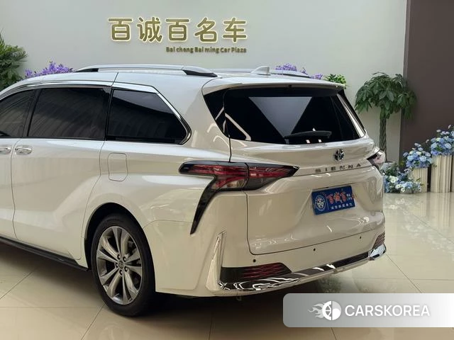 Toyota Saina 2024 Белый из Китая, фото 5