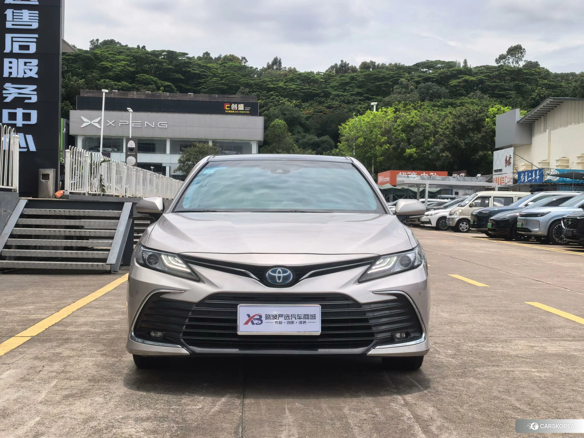 Toyota Camry 2021 Серебристо-серый из Китая, фото 5