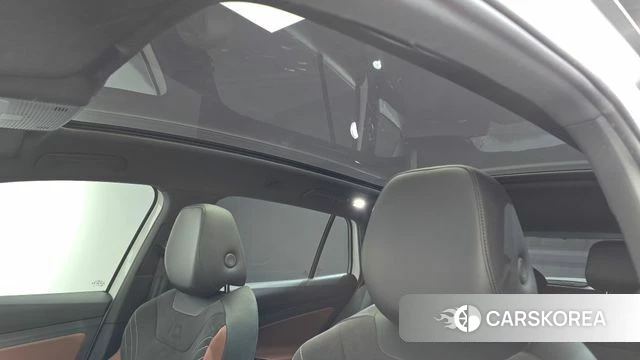Volkswagen ID.4 2023 Белый из Кореи, фото 5
