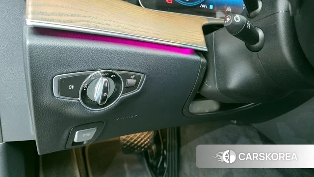 Mercedes-Benz E-Class W213 2021 Черный из Кореи, фото 5