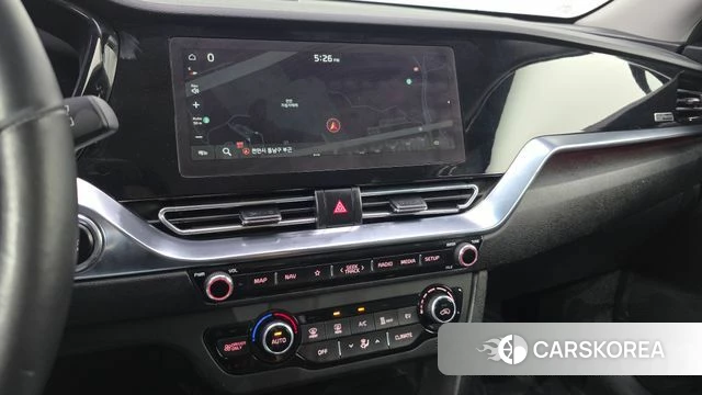 Kia Niro Plus 2022 Серебряный из Кореи, фото 5