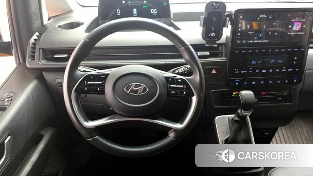 Hyundai Staria 2023 Белый из Кореи, фото 5