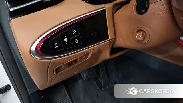 Genesis GV70 2023 Белый из Кореи, фото 5