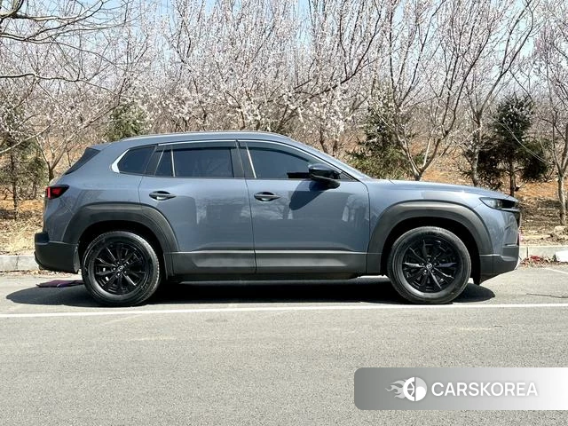 Mazda CX-50 line also 2023 Серебристо-серый из Китая, фото 5