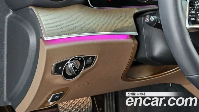 Mercedes-Benz E-Class W213 2022 Белый из Кореи, фото 5