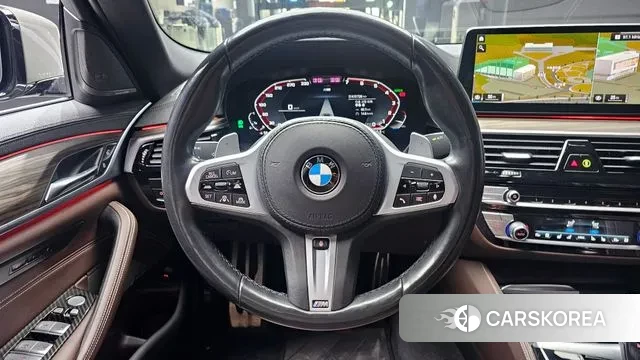BMW 5 Series (G30) 2021 Серебристо-серый из Кореи, фото 5