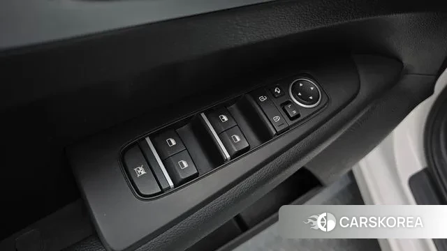 Kia The New K3 2nd generation 2021 Белый из Кореи, фото 5