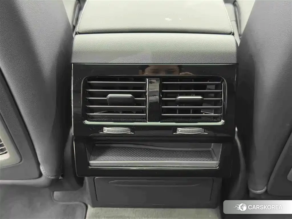 Volkswagen Touareg 2026 Черный из Китая, фото 5