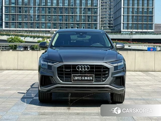 Audi Q8 2021 Темно-серый из Китая, фото 5