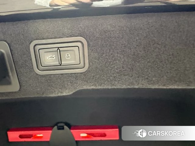 Audi A8 2021 Черный из Китая, фото 5