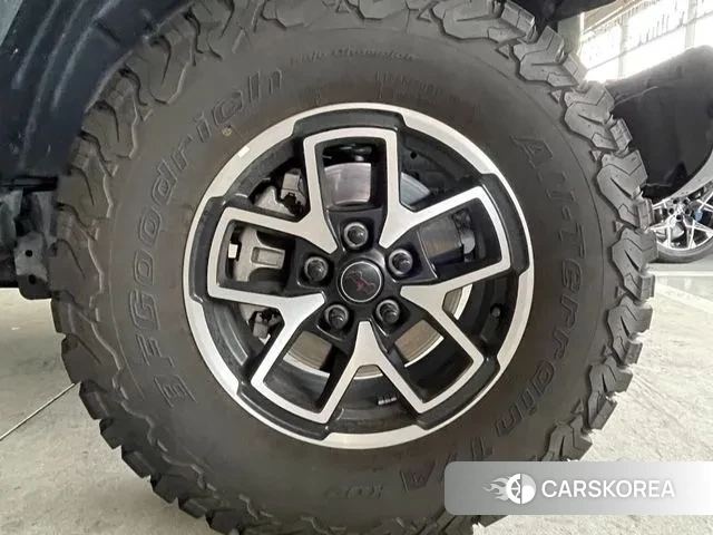 Jeep Wrangler (JL) 2023 Цвет тростника из Кореи, фото 5