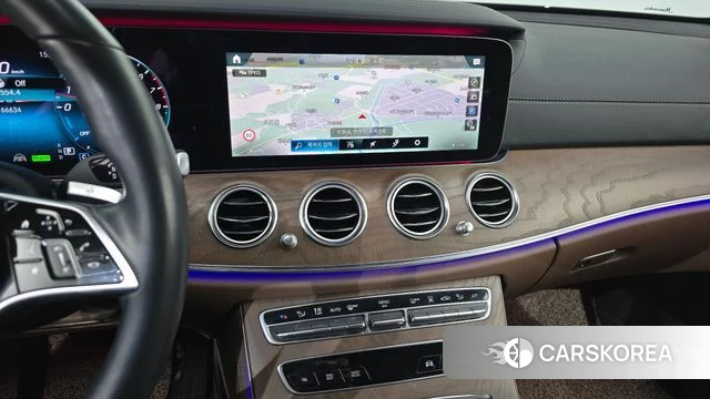 Mercedes-Benz E-Class W213 2021 Белый из Кореи, фото 5