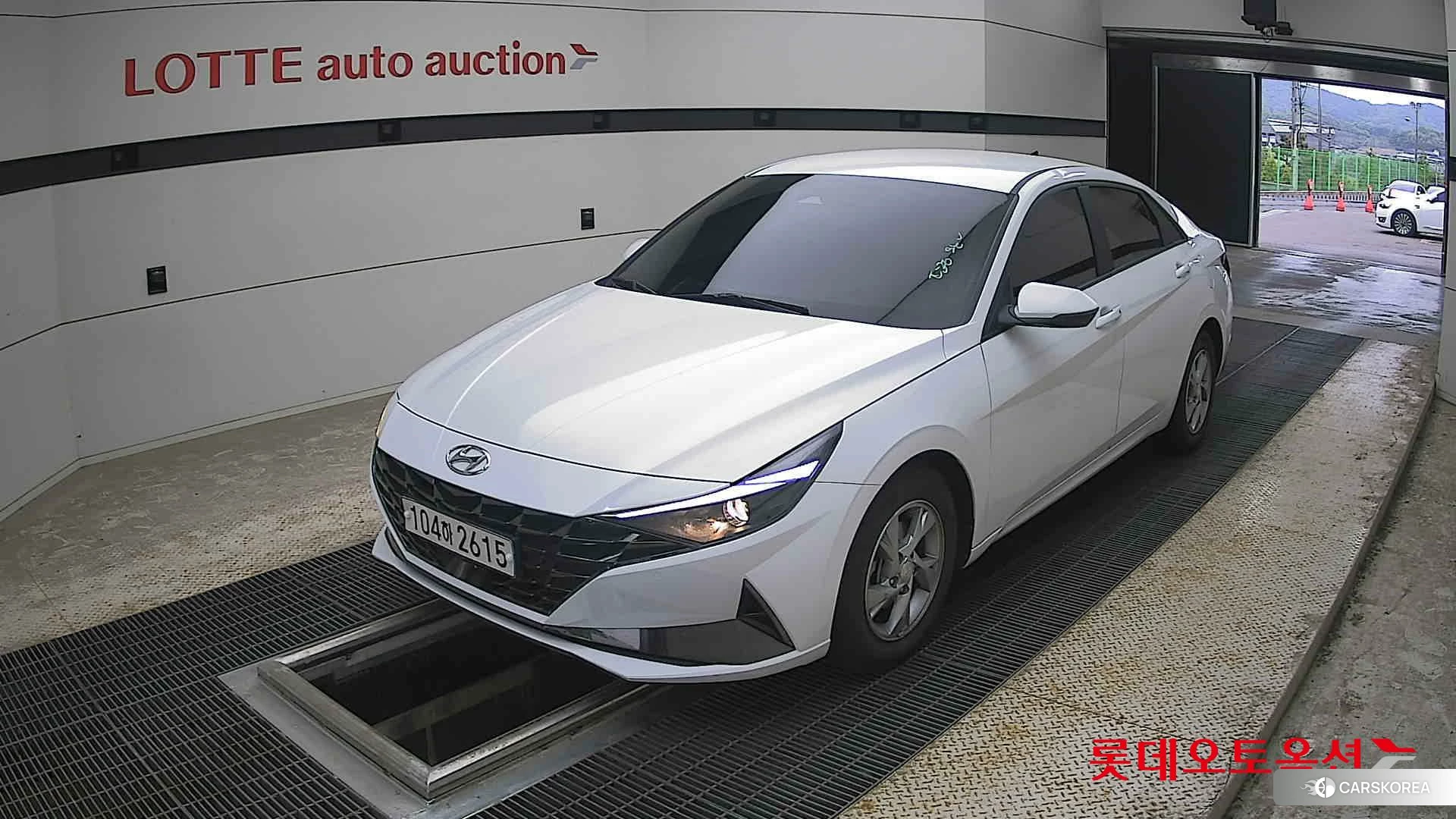 Hyundai Avante 2021 Polar White из Кореи, фото 5