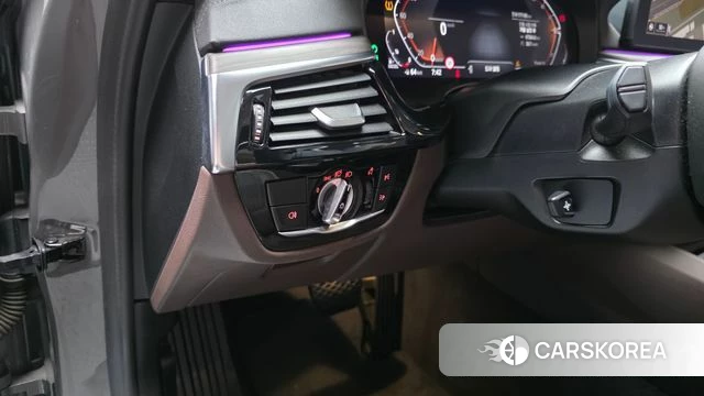 BMW 5 Series (G30) 2021 Серый из Кореи, фото 5