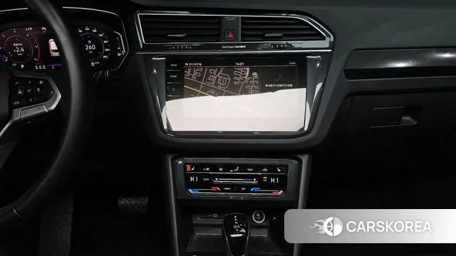Volkswagen Tiguan second Generation 2021 Белый из Кореи, фото 5
