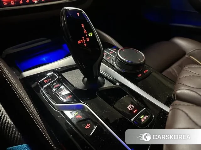 BMW 5 Series (G30) 2022 Черный из Кореи, фото 5