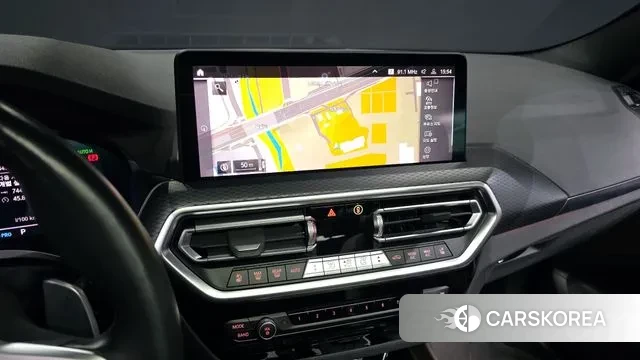 BMW X4 (G02) 2022 Светло-серебряный цвет из Кореи, фото 5