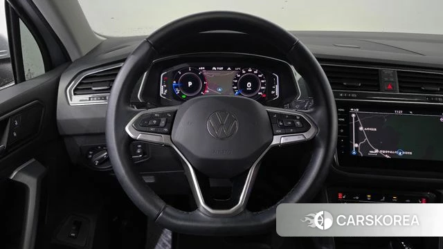 Volkswagen Tiguan second Generation 2023 Серебряный из Кореи, фото 5