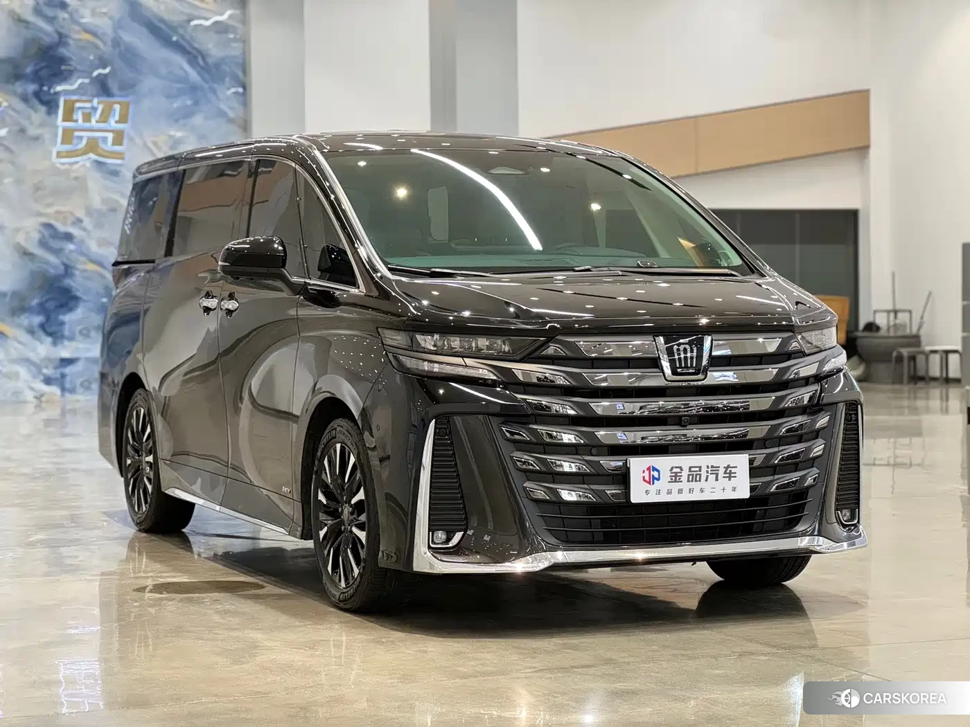 Toyota Vellfire 2023 Черный из Китая, фото 5