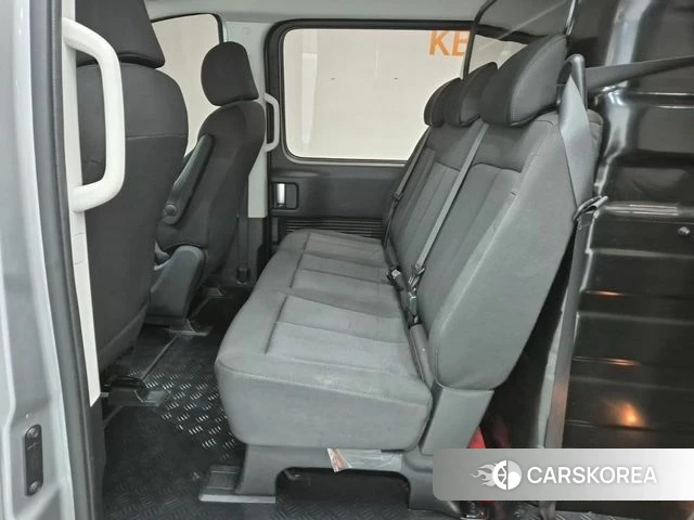 Hyundai Staria 2022 Серебристо-серый из Кореи, фото 5