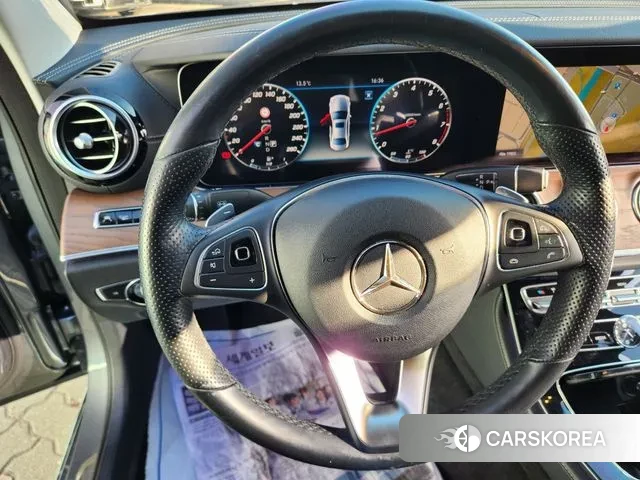 Mercedes-Benz E-Class W213 2018 Серый из Кореи, фото 5