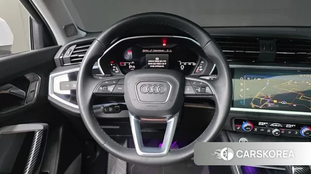 Audi Q3 (F3) 2022 Белый из Кореи, фото 5