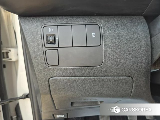 Hyundai Staria 2023 Белый из Кореи, фото 5