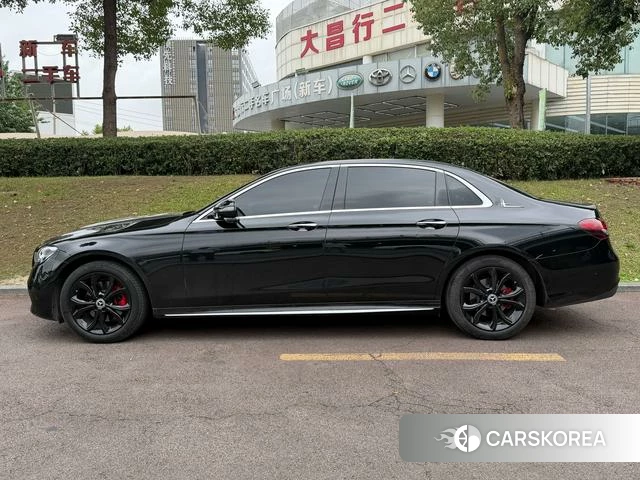 Mercedes-Benz E-class 2023 Черный из Китая, фото 5