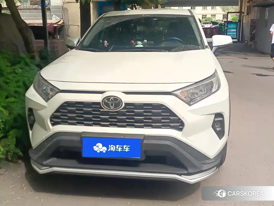 Toyota RAV4 2024 Белый из Китая, фото 5