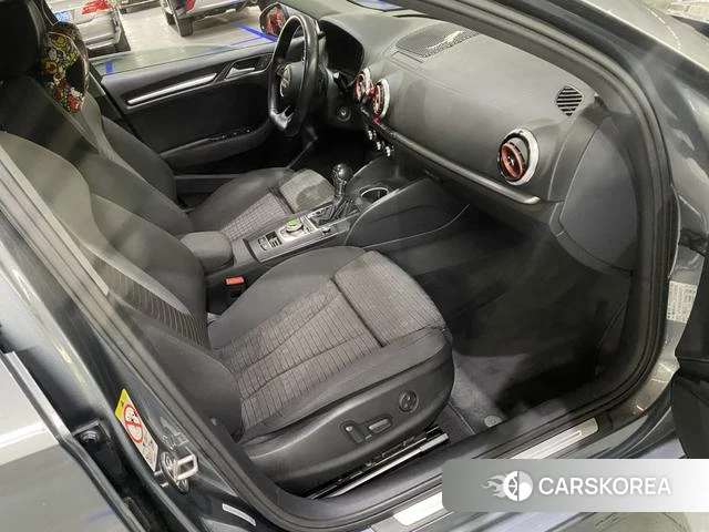 Audi A3 2019 Темно-серый из Китая, фото 5