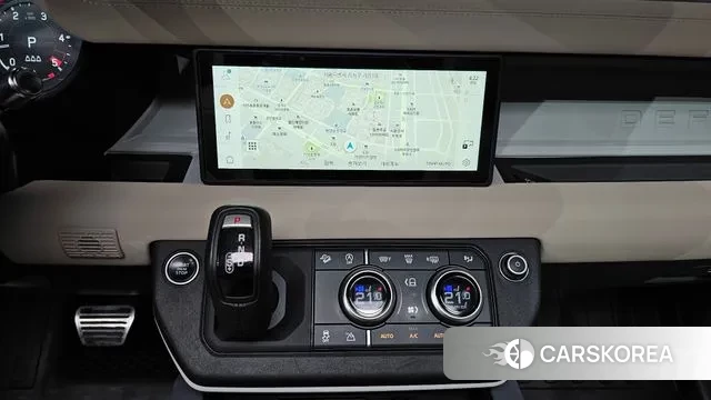 Land Rover Defender (L663) 2021 Песочный из Кореи, фото 5