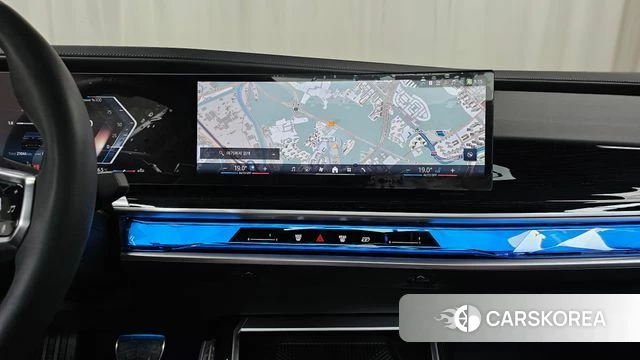 BMW 7 Series (G70) 2025 Черный из Кореи, фото 5