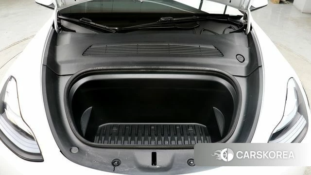Tesla Model Y 2023 Белый из Кореи, фото 5