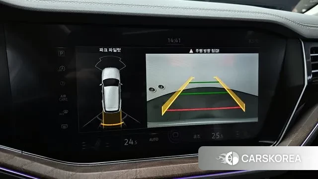 Volkswagen Touareg 3rd generation 2020 Серебряный из Кореи, фото 5