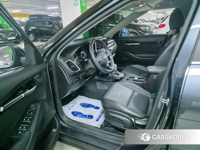 Kia Seltos 2022 Серый из Кореи, фото 5