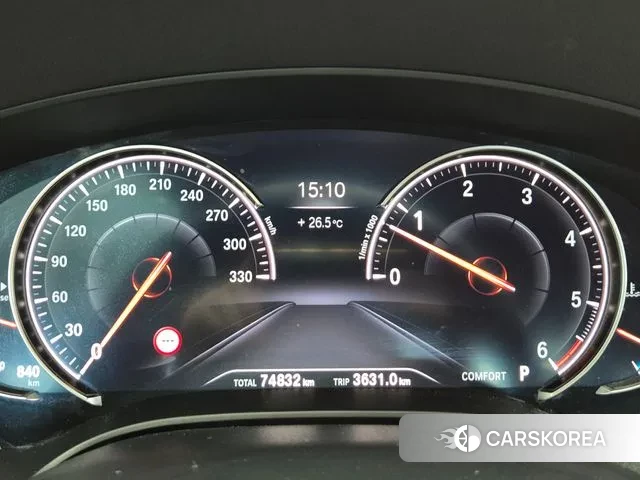 BMW 5 Series (G30) 2018 Цвет галактики из Кореи, фото 5