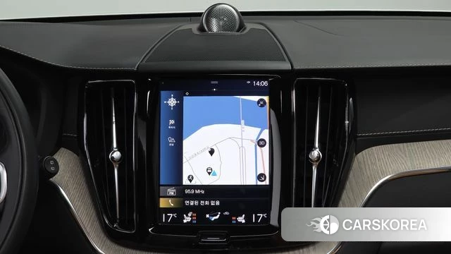 Volvo XC60 second Generation 2019 Белый из Кореи, фото 5