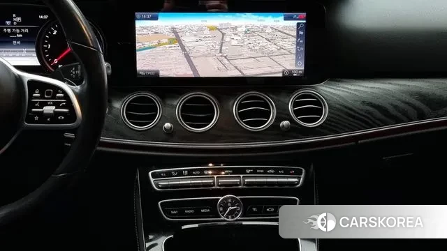 Mercedes-Benz E-Class W213 2020 Синий из Кореи, фото 5