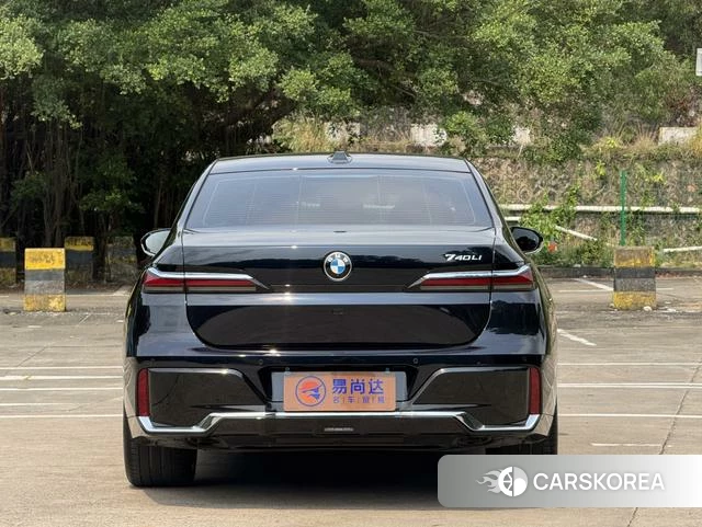 BMW 7 series 2024 Черный из Китая, фото 5