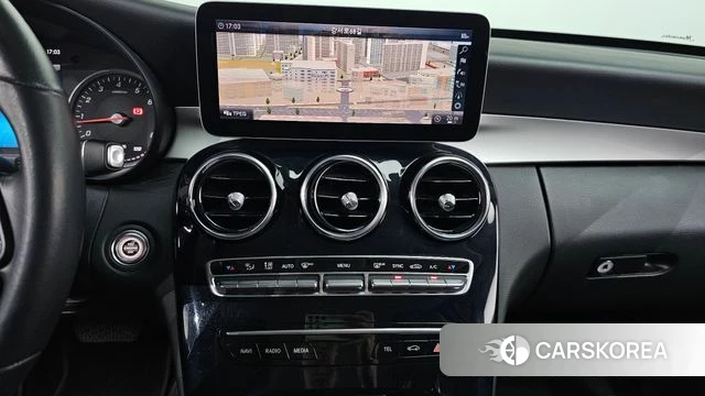 Mercedes-Benz C-Class W205 2019 Белый из Кореи, фото 5