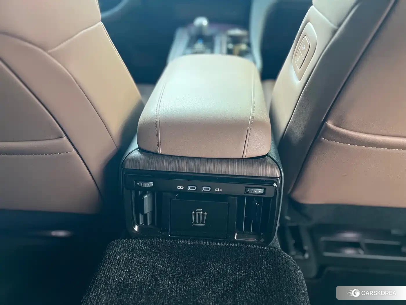 Toyota Crown (imported) 2025 Черный из Китая, фото 5
